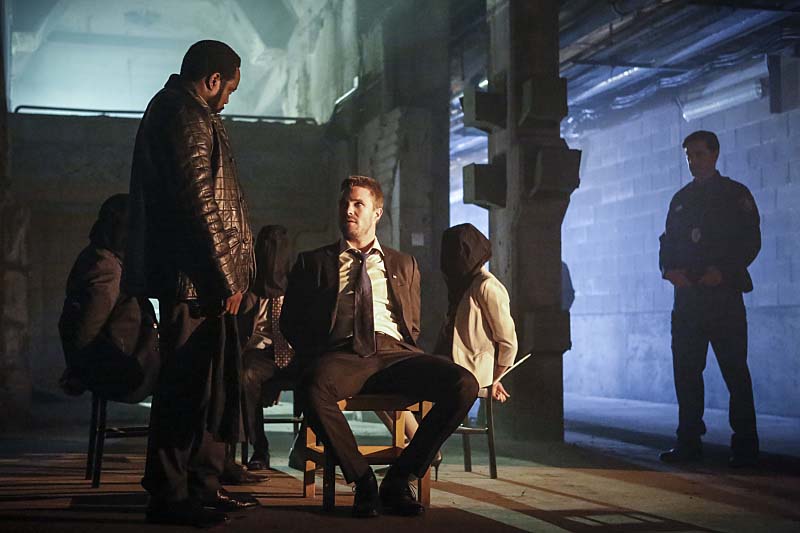 Arrow -- "Legacy" -- Image AR501c_0034b --- Pictured (L-R): Chad Coleman as Tobias Church and Stephen Amell as Oliver Queen -- Photo: Bettina Strauss/The CW -- Ì?å© 2016 The CW Network, LLC. All Rights Reserved.