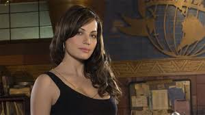 Erica Durance as Lois Lane